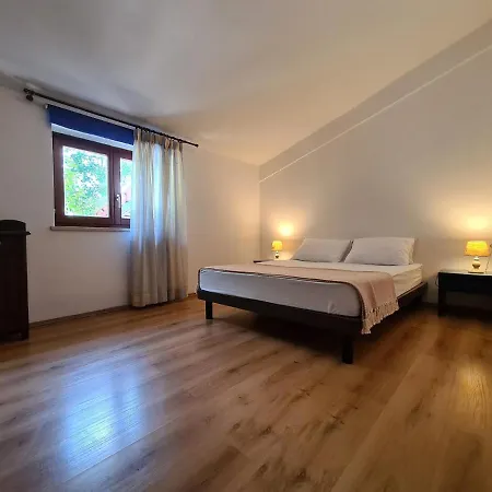 度假居 House Vidulini 2134 *